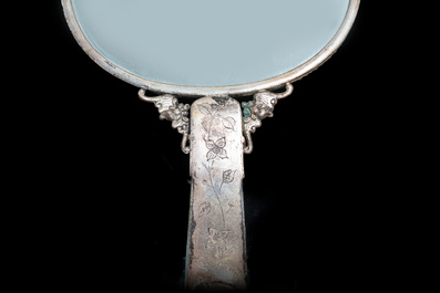 Un grand miroir en jade et argent, Qing