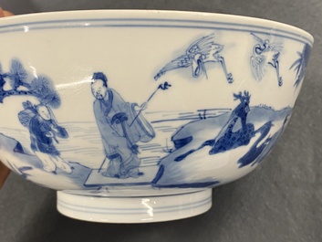 Un bol en porcelaine de Chine en bleu et blanc &agrave; d&eacute;cor de lettr&eacute;s et leurs servants, marque et &eacute;poque de Kangxi