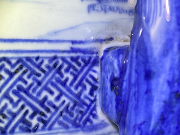 Un grand vase en porcelaine de Chine en bleu et blanc &agrave; d&eacute;cor des 'Sept sages dans la for&ecirc;t de bambou', Qianlong