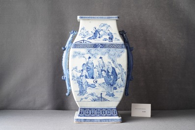 Un grand vase en porcelaine de Chine en bleu et blanc &agrave; d&eacute;cor des 'Sept sages dans la for&ecirc;t de bambou', Qianlong