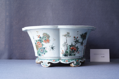 An imperial Chinese famille verte cinquefoil jardini&egrave;re, Kangxi mark and of the period