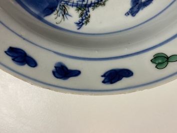 Une assiette en porcelaine de Chine wucai de type ko-sometsuke, &eacute;poque Transition