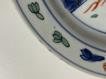 Une assiette en porcelaine de Chine wucai de type ko-sometsuke, &eacute;poque Transition