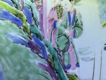 Un plat en porcelaine de Chine famille rose &agrave; d&eacute;cor de figures dans un paysage, Yongzheng