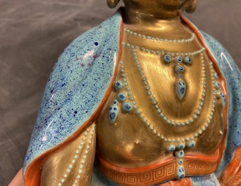 Drie polychrome en vergulde figuren van Bodhisattva, Qianlong/Jiaqing