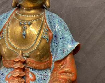 Drie polychrome en vergulde figuren van Bodhisattva, Qianlong/Jiaqing