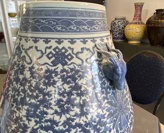 A Chinese blue and white 'hu' vase with lotus scrolls, 19th C.
