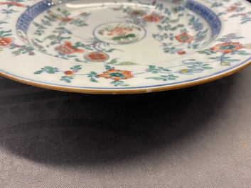 Quatre plats en porcelaine de Chine doucai, Kangxi