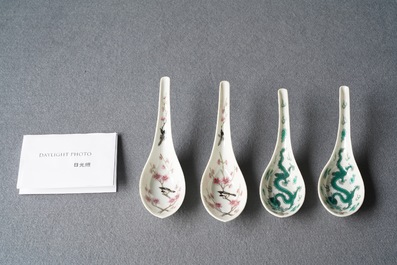 Twee paar Chinese lepels met eksters bij prunus en draken, w.o. Daoguang merk en periode