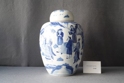 Un pot couvert en porcelaine de Chine en bleu et blanc, 19&egrave;me