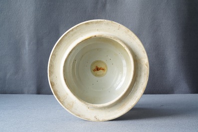 A large Chinese blue and white vase and cover, 19th C.