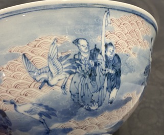 Een Chinese blauw-witte en koperrode stem bowl met onsterfelijken, Republiek