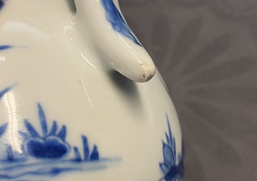 Een Chinese blauw-witte kan en een kom met een tijger, Kangxi merk en periode