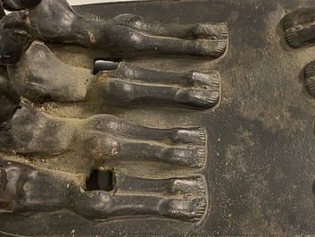 Een grote bronzen groep van Mahakala met Yab-Yum, Tibet, 19e eeuw