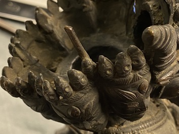 Un groupe en bronze figurant Mahakala et Yab-Yum, Tibet, 19&egrave;me