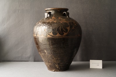 A large Chinese Cizhou vase with engraved floral design, Yuan/Ming