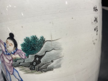 Trois vases en porcelaine de Chine famille rose &agrave; d&eacute;cor de sc&egrave;nes narratives, 19/20&egrave;me