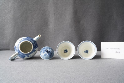 A Chinese blue and white teapot and a pair of wine cups, Kangxi