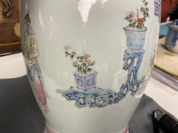 A Chinese famille rose vase with a tattoo scene from 'Jing Zhang Bao Guo', Qianlong mark, 19/20th C.