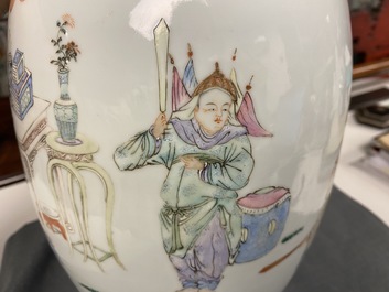 Un vase en porcelaine de Chine famille rose &agrave; d&eacute;cor d'une sc&egrave;ne de tatouage du 'Jing Zhang Bao Guo', marque de Qianlong, 19/20&egrave;me