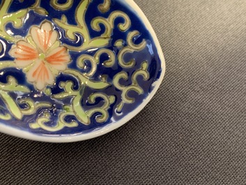 Vijf polychrome Chinese lepels, 19/20e eeuw