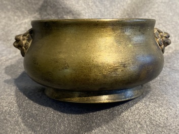 A Chinese bronze censer, Xuande mark, 17/18th C.