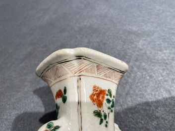 Deux vases en porcelaine de Chine famille verte &agrave; d&eacute;cor de qilins, Kangxi