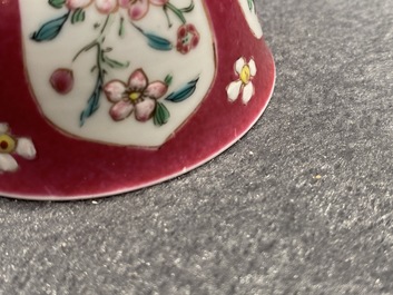 Une tasse et soucoupe en porcelaine de Chine famille rose &agrave; fond rouge de rubis, Yongzheng