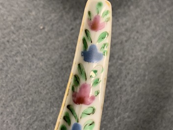 Seven Chinese Canton famille rose spoons for the Thai market, 19th C.