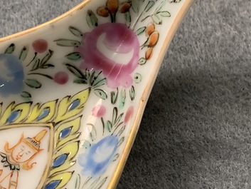 A pair of Chinese Thai market Bencharong spoons, 19th C.