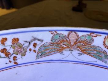 Un bol en porcelaine de Chine verte-Imari &agrave; fond bleu poudr&eacute;, Kangxi