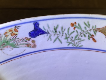 Un bol en porcelaine de Chine verte-Imari &agrave; fond bleu poudr&eacute;, Kangxi