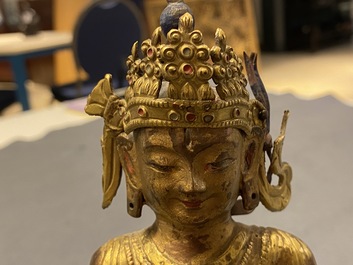 Une figure du Bouddha en cuivre dor&eacute;, Sino-Tibet, 18/19&egrave;me