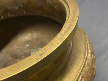 A large Chinese bronze tripod censer, 19/20th C.