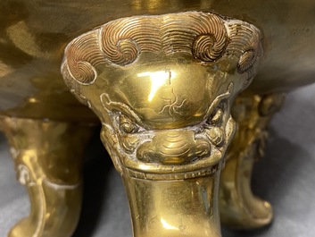 A large Chinese bronze tripod censer, 19/20th C.