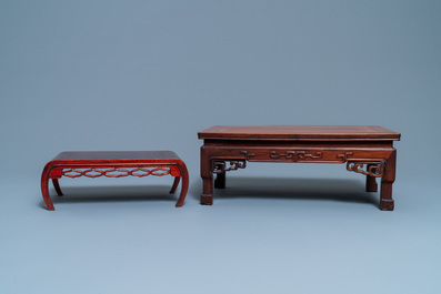Cinq socles en bois sculpt&eacute;, Chine, 19/20&egrave;me