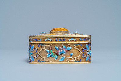 A Chinese enamelled silver-gilt rectangular box and cover, 20th C.