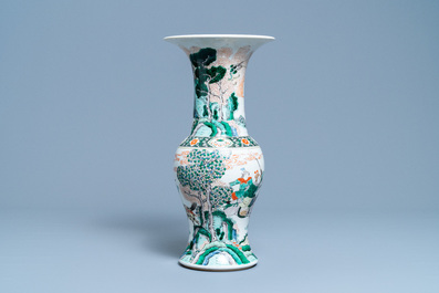 A Chinese famille verte yenyen vase with a soldier scene, 19th C.