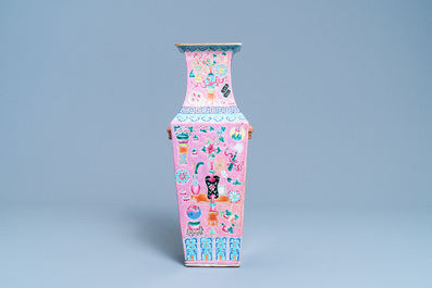 A square Chinese pink-ground famille rose 'antiquities' vase, 19th C.
