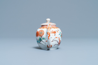 A Japanese Arita teapot and cover, Edo, 18th C.