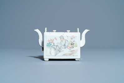 A rare Chinese rectangular qianjiang cai double teapot with covers, 19/20th C.