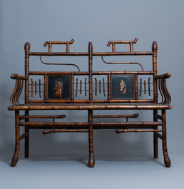 Drie 'Japonisme' stoelen en een bank in bamboe, wellicht Da&iuml; Nippon, Parijs, eind 19e eeuw
