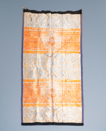 A large Chinese rectangular embroidered 'kesi' silk cloth, 18/19th C.