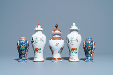 Een collectie divers Chinees porselein, Kangxi/Qianlong