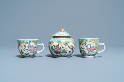 A Chinese famille rose 't&ecirc;te-&agrave;-t&ecirc;te' tea service on tray, 19th C.