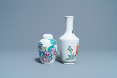 Un vase et un pot couvert en porcelaine de Chine famille rose, 19/20&egrave;me