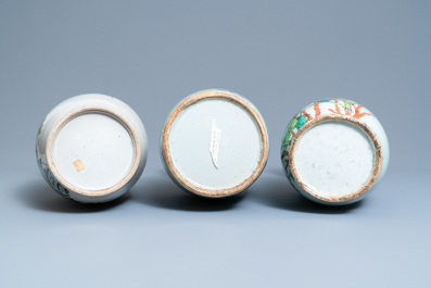 Cinq vases en porcelaine de Chine famille rose, qianjiang cai et c&eacute;ladon, 19/20&egrave;me