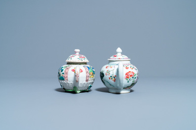 Deux th&eacute;i&egrave;res couvertes en porcelaine de Chine famille rose, Yongzheng/Qianlong
