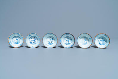 Six tasses et soucoupes en porcelaine de Chine en bleu, blanc et rouge de fer, Kangxi