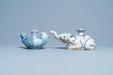 Un kendi en forme de canard en porcelaine de Chine en bleu et blanc et un vietnamien en forme d'&eacute;l&eacute;phant, Ming et 19&egrave;me